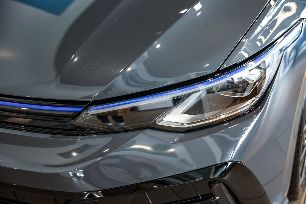 New 2026 Volkswagen Golf image 14