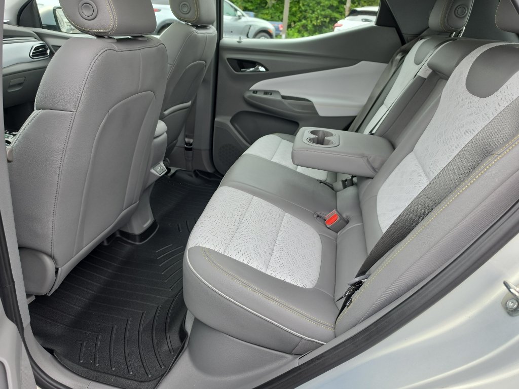 Certified 2023 Chevrolet Bolt EUV Premier w/ Sun & Sound Package FWD image 18
