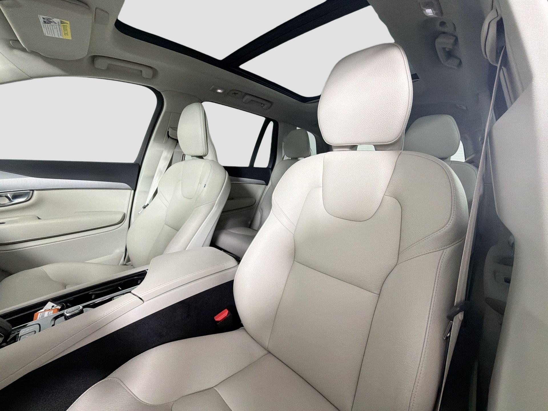 Certified 2024 Volvo XC90 B5 Core w/ Protection Package Premier AWD/4WD image 21