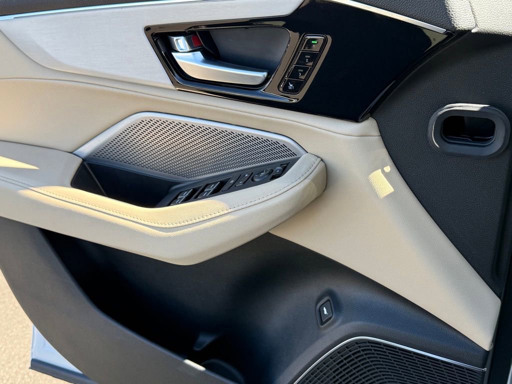 Certified 2026 Acura MDX SH-AWD image 31