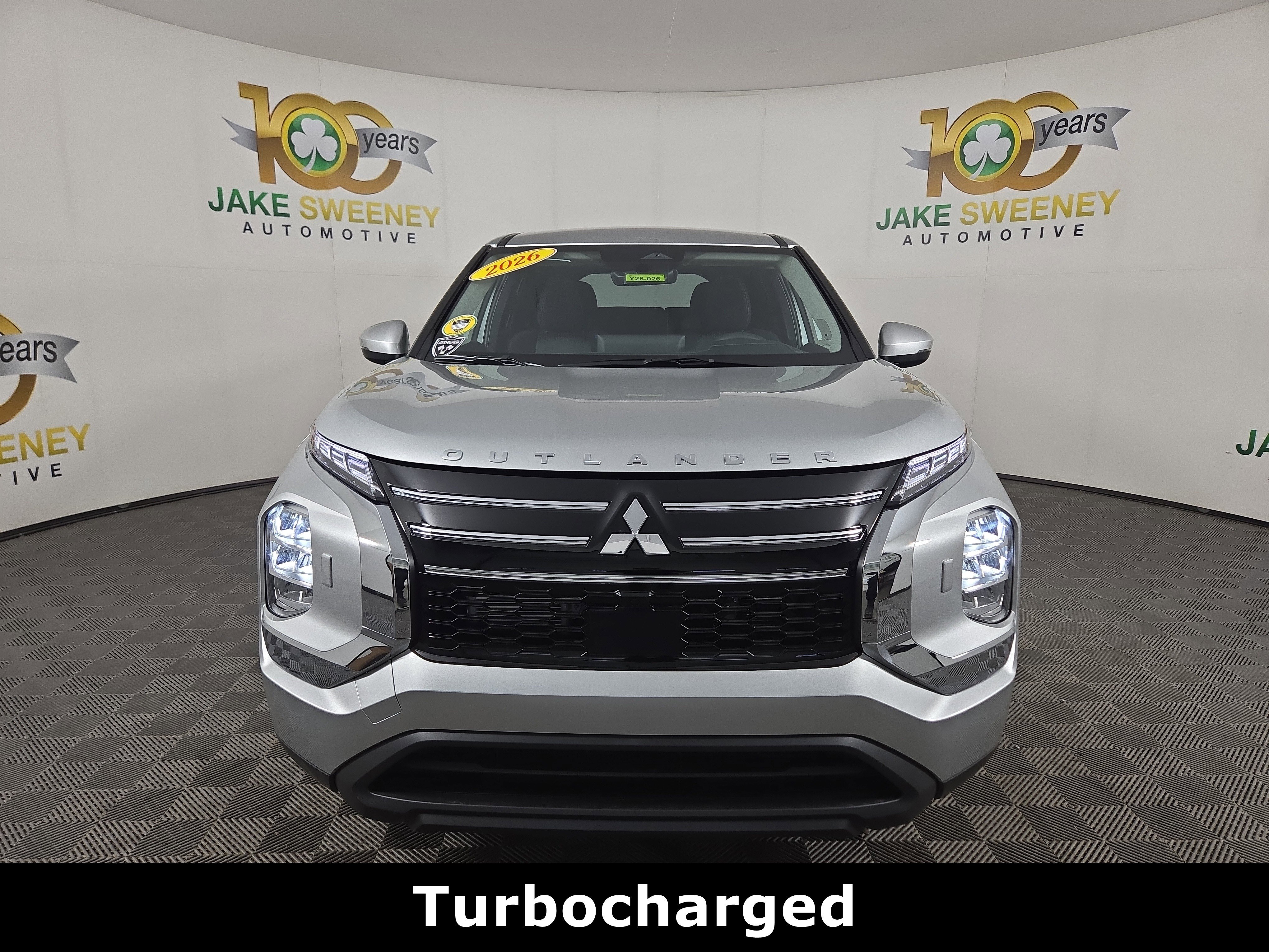 New 2026 Mitsubishi Outlander ES image 2