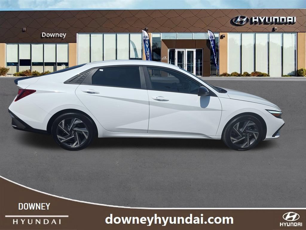 Used 2025 Hyundai Elantra Sport w/ Cargo Package FWD image 6