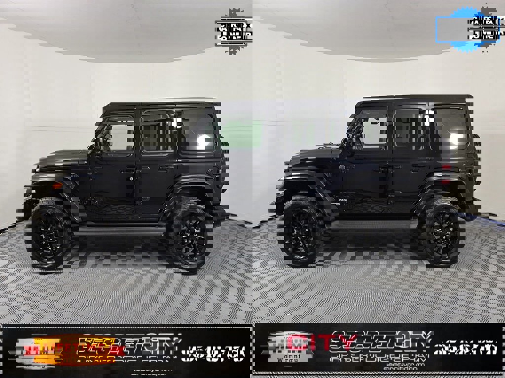 Used 2021 Jeep Wrangler Unlimited Sahara image 4