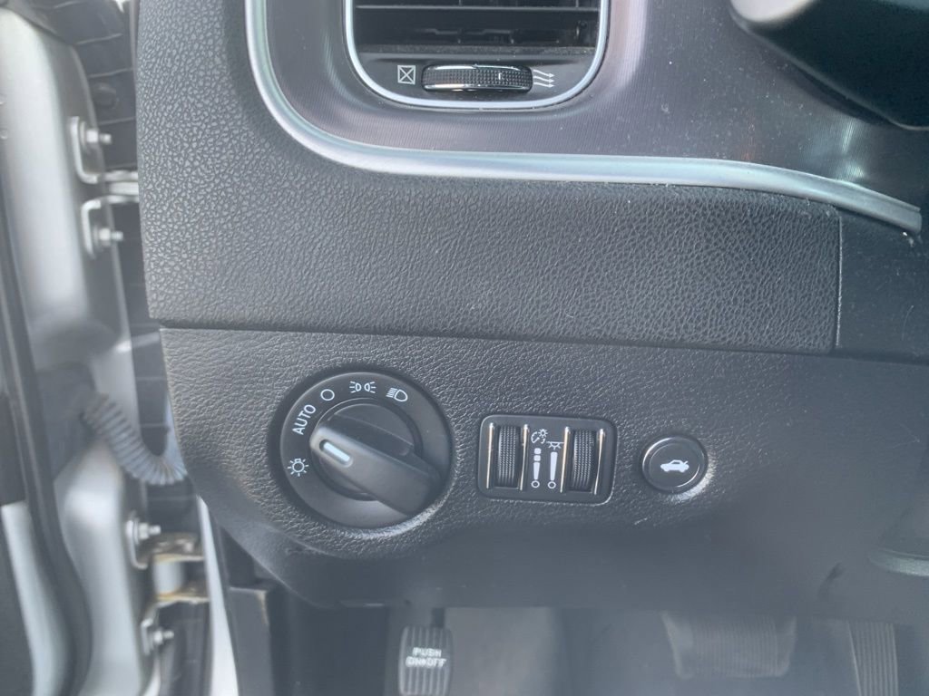 Used 2022 Dodge Charger SXT image 14