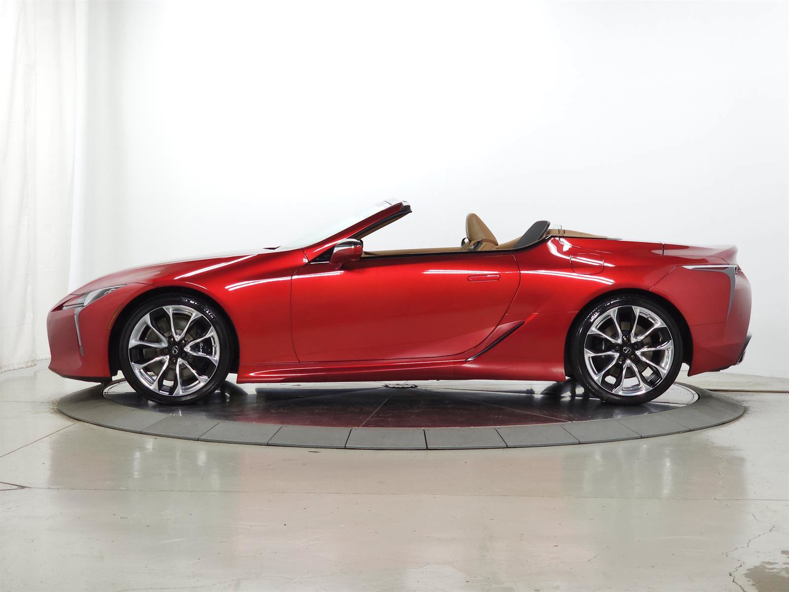 Certified 2022 Lexus LC 500 Convertible w/ Touring Package RWD image 5