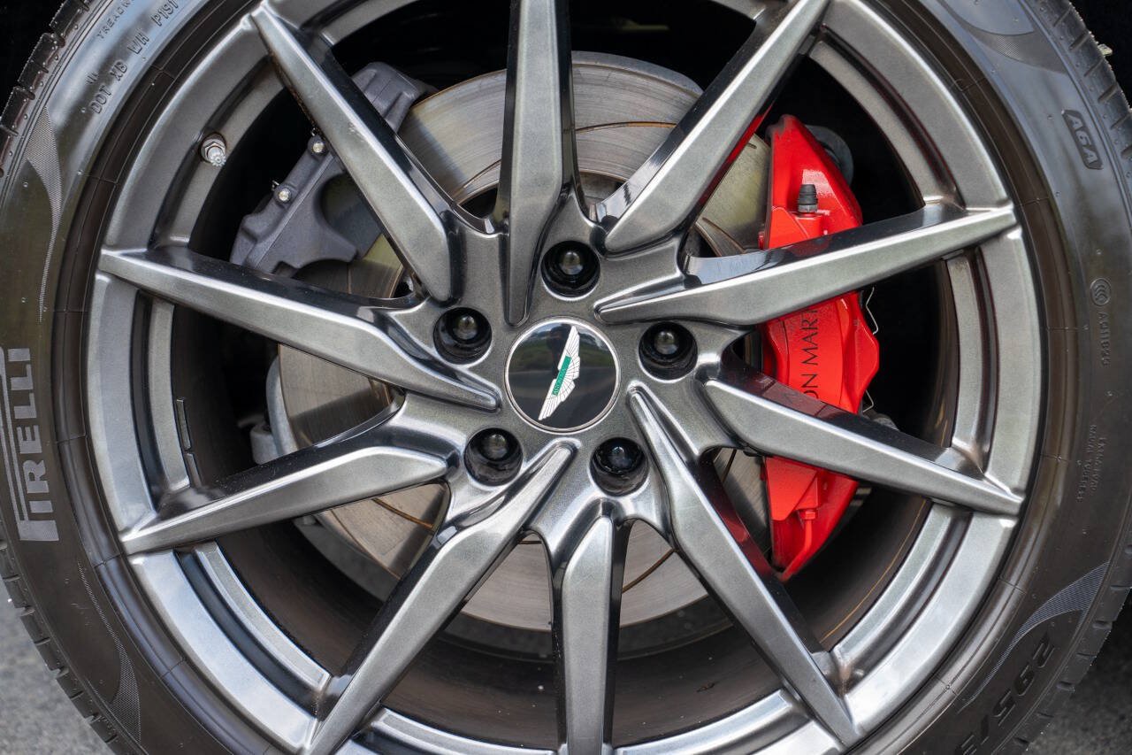 Used 2020 Aston Martin V8 Vantage Coupe RWD image 21