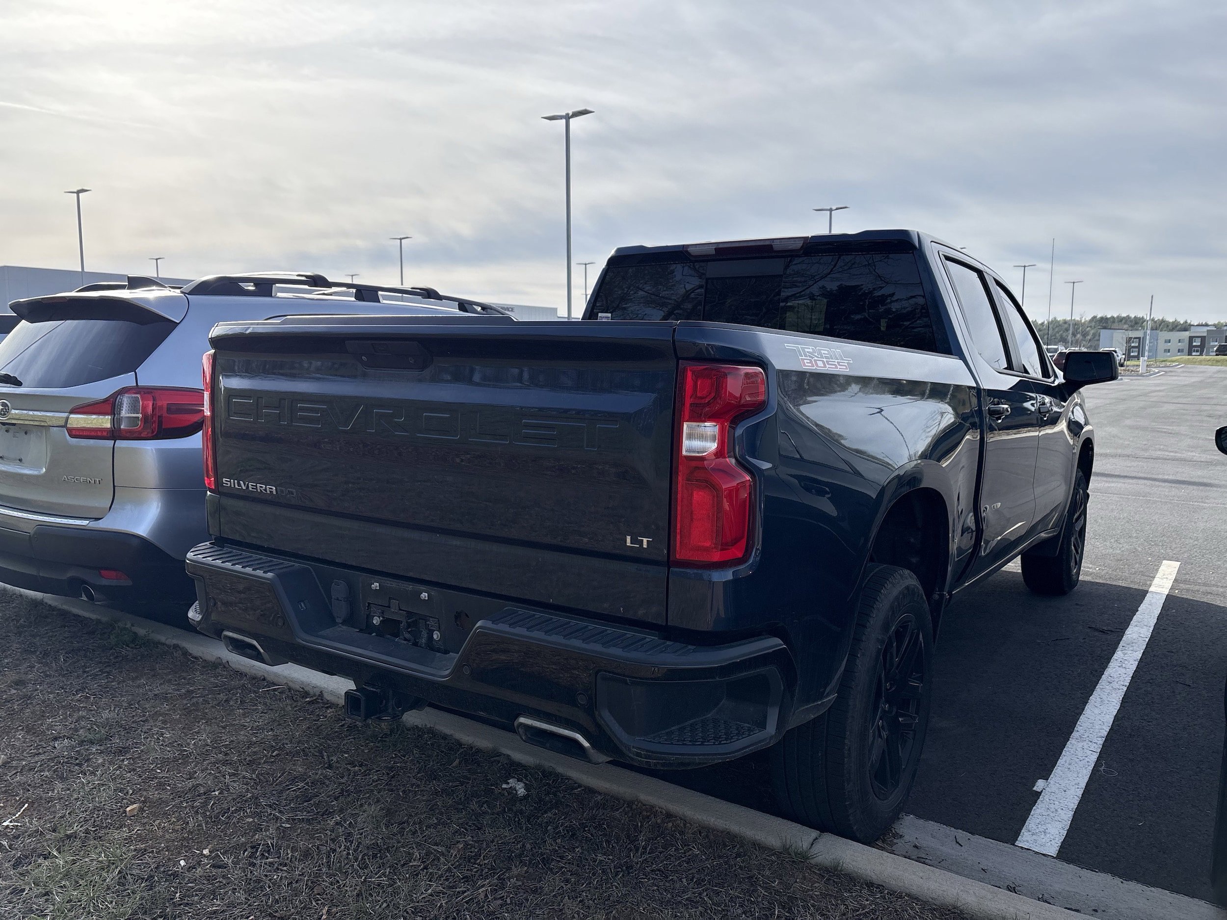 Used 2021 Chevrolet Silverado 1500 LT Trail Boss w/ Convenience Package II AWD/4WD image 6