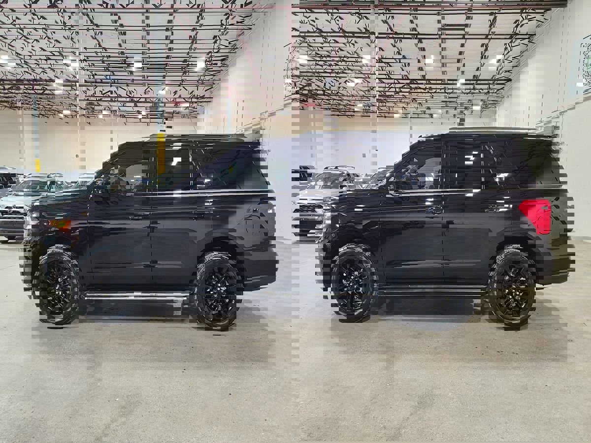 Used 2022 Ford Expedition XLT image 7