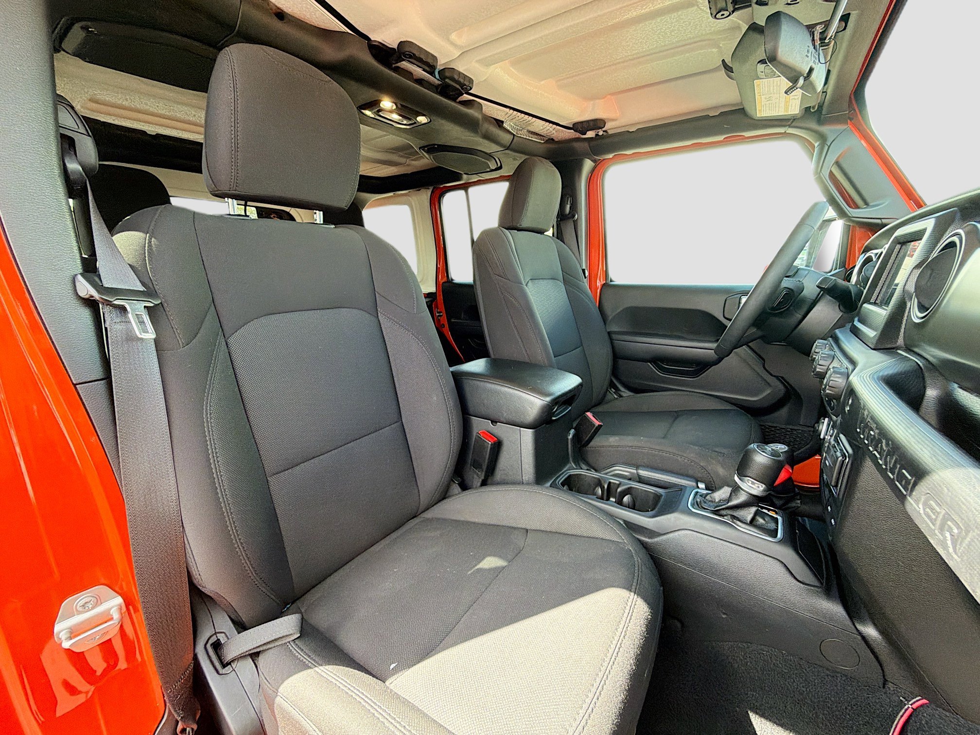 Used 2023 Jeep Wrangler Sport S image 14