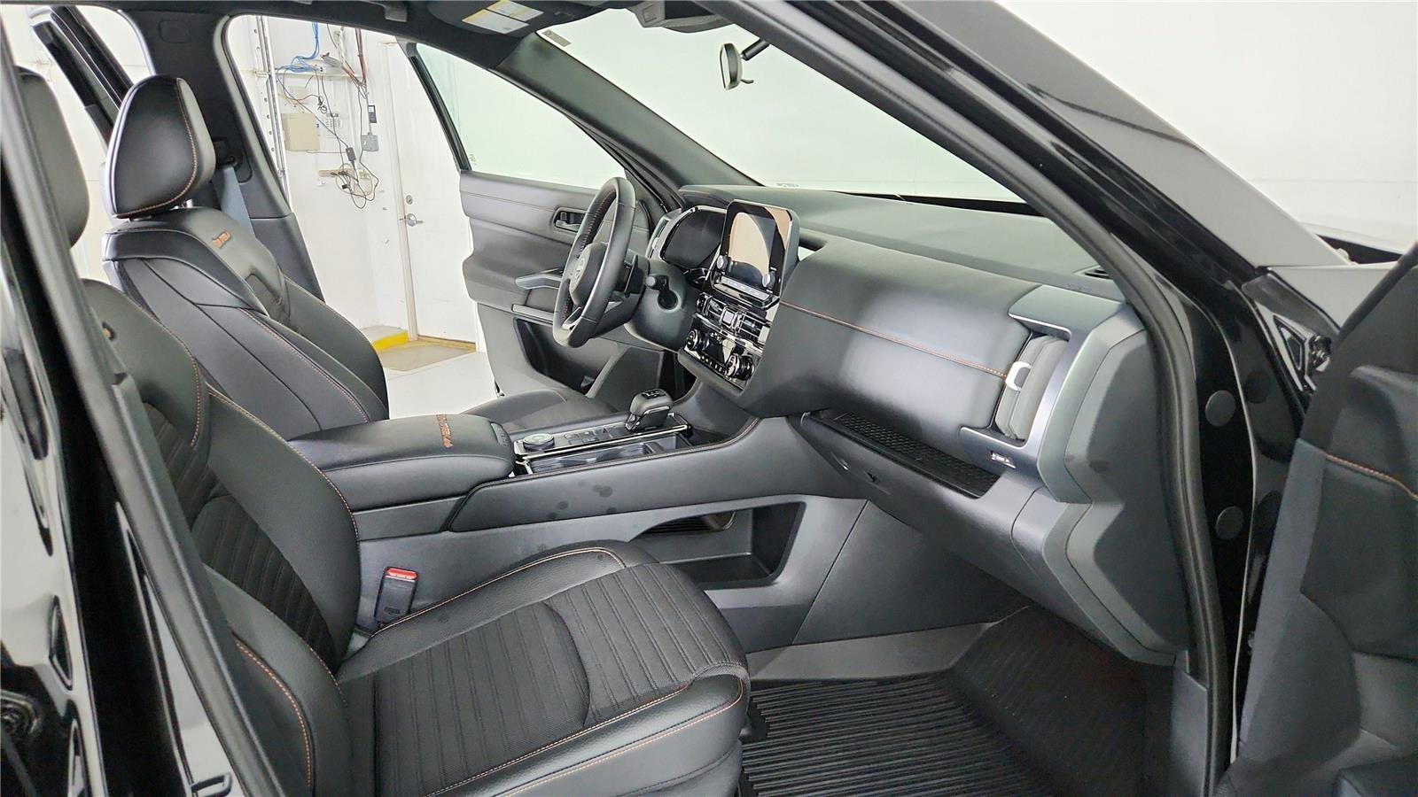 Certified 2025 Nissan Pathfinder Rock Creek AWD/4WD image 21