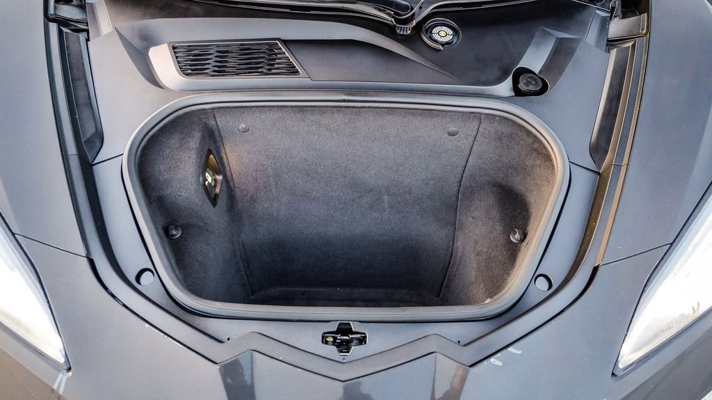 Used 2021 Chevrolet Corvette Stingray Premium Cpe w/ Z51 Performance Package image 30