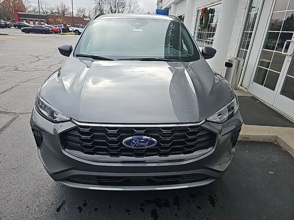 New 2026 Ford Escape ST-Line w/ Cold Weather Package image 3
