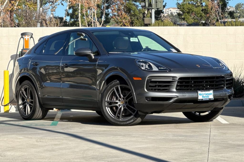 Used 2021 Porsche Cayenne Coupe image 2