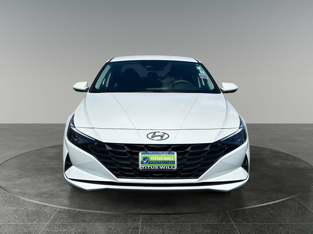 Used 2022 Hyundai Elantra SEL w/ Cargo Package FWD image 3