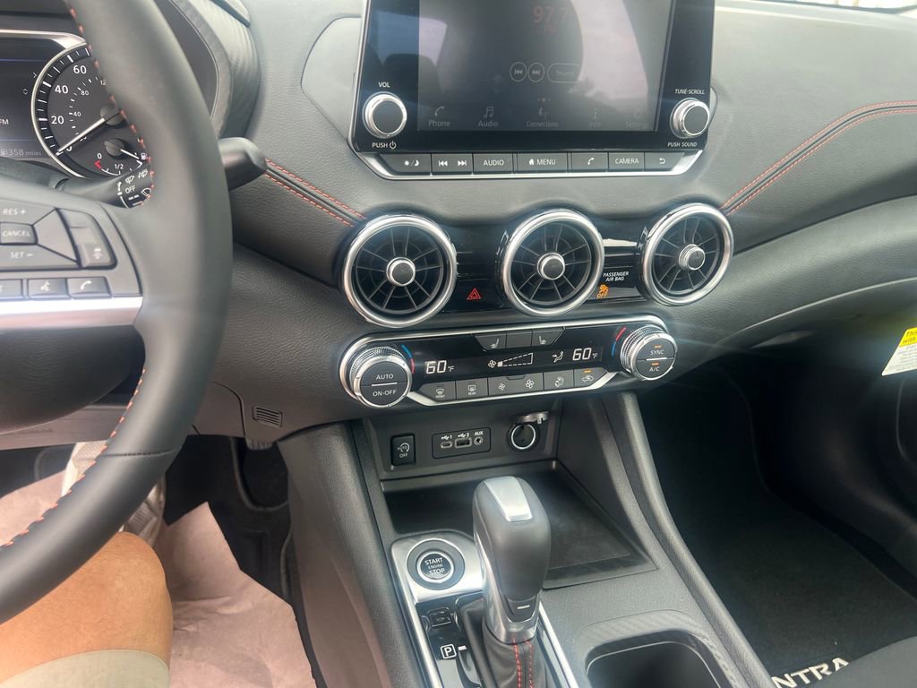 New 2025 Nissan Sentra SR image 18