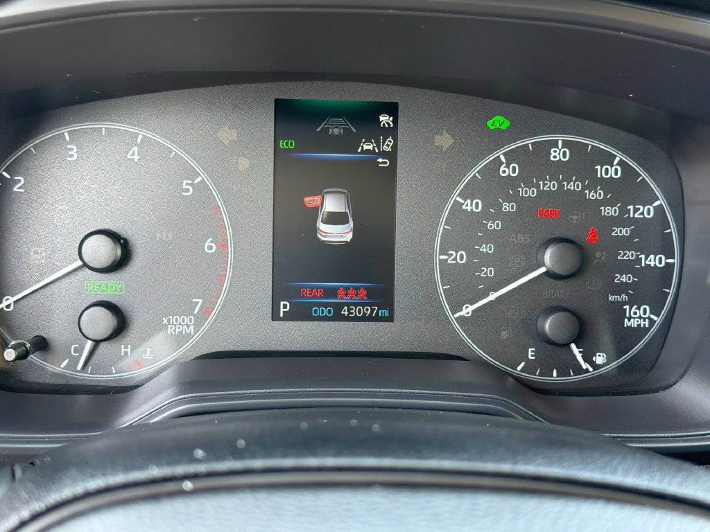 Used 2025 Toyota Corolla LE FWD image 22