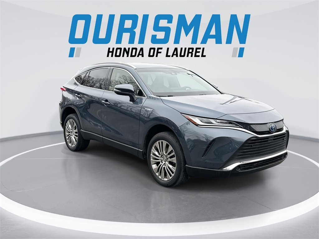 Used 2021 Toyota Venza XLE image 2