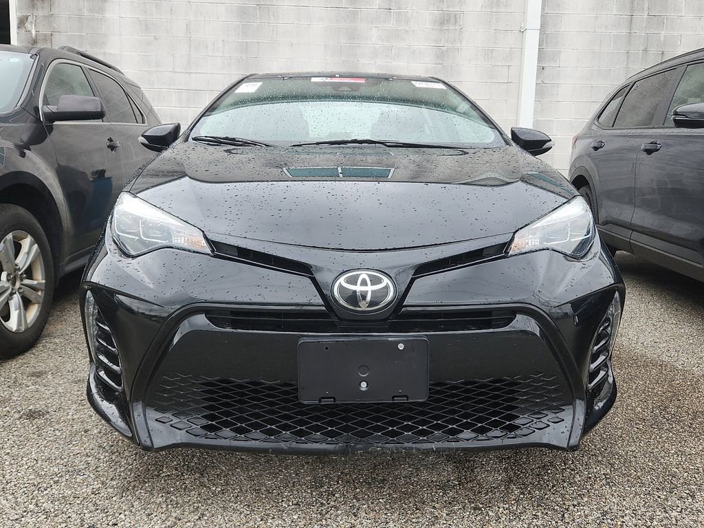 Used 2019 Toyota Corolla XSE FWD image 2