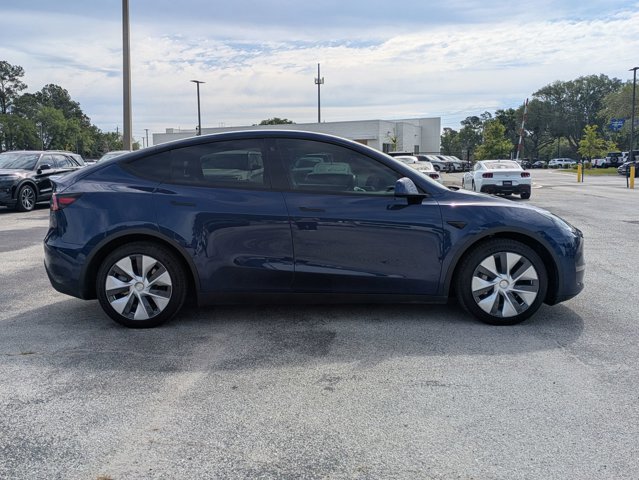 Used 2021 Tesla Model Y Long Range AWD/4WD video 4