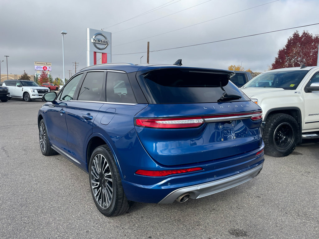 Used 2021 Lincoln Corsair Reserve w/ Equipment Group 201A image 3