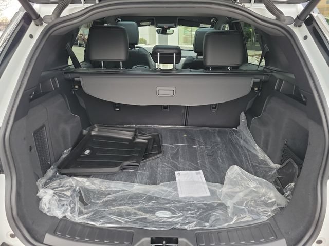 Used 2025 Land Rover Discovery Sport Dynamic SE AWD/4WD image 12