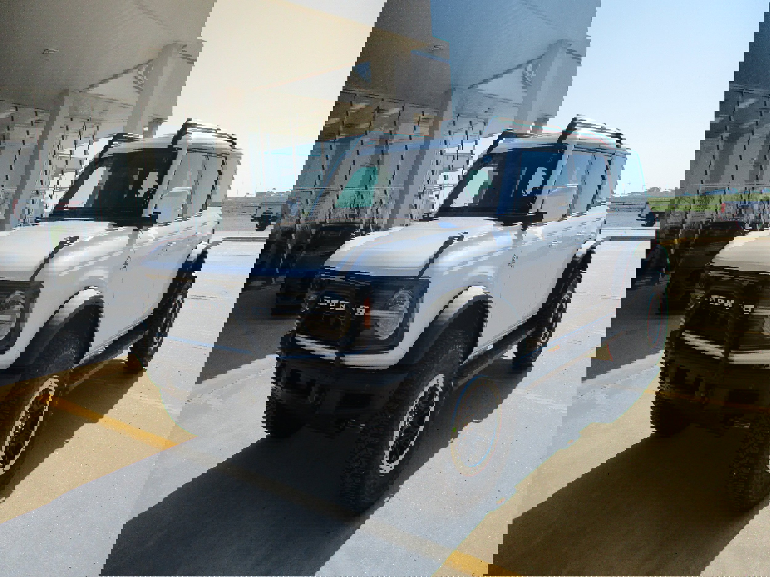 New 2024 Ford Bronco Outer Banks w/ Sasquatch Package image 2