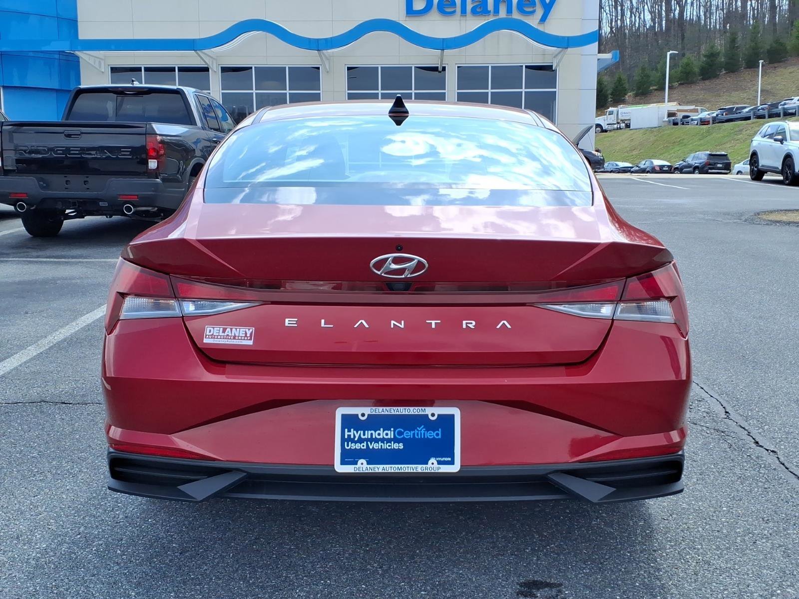 Used 2023 Hyundai Elantra SEL image 5