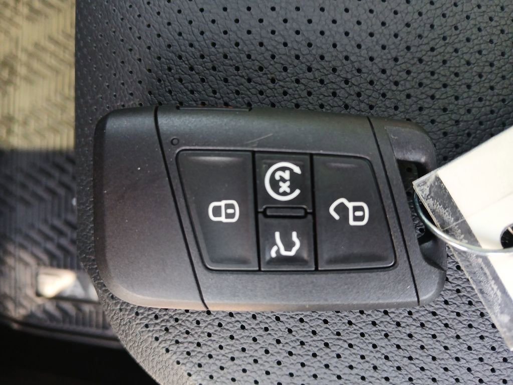 New 2026 Volkswagen Taos SEL AWD/4WD image 29