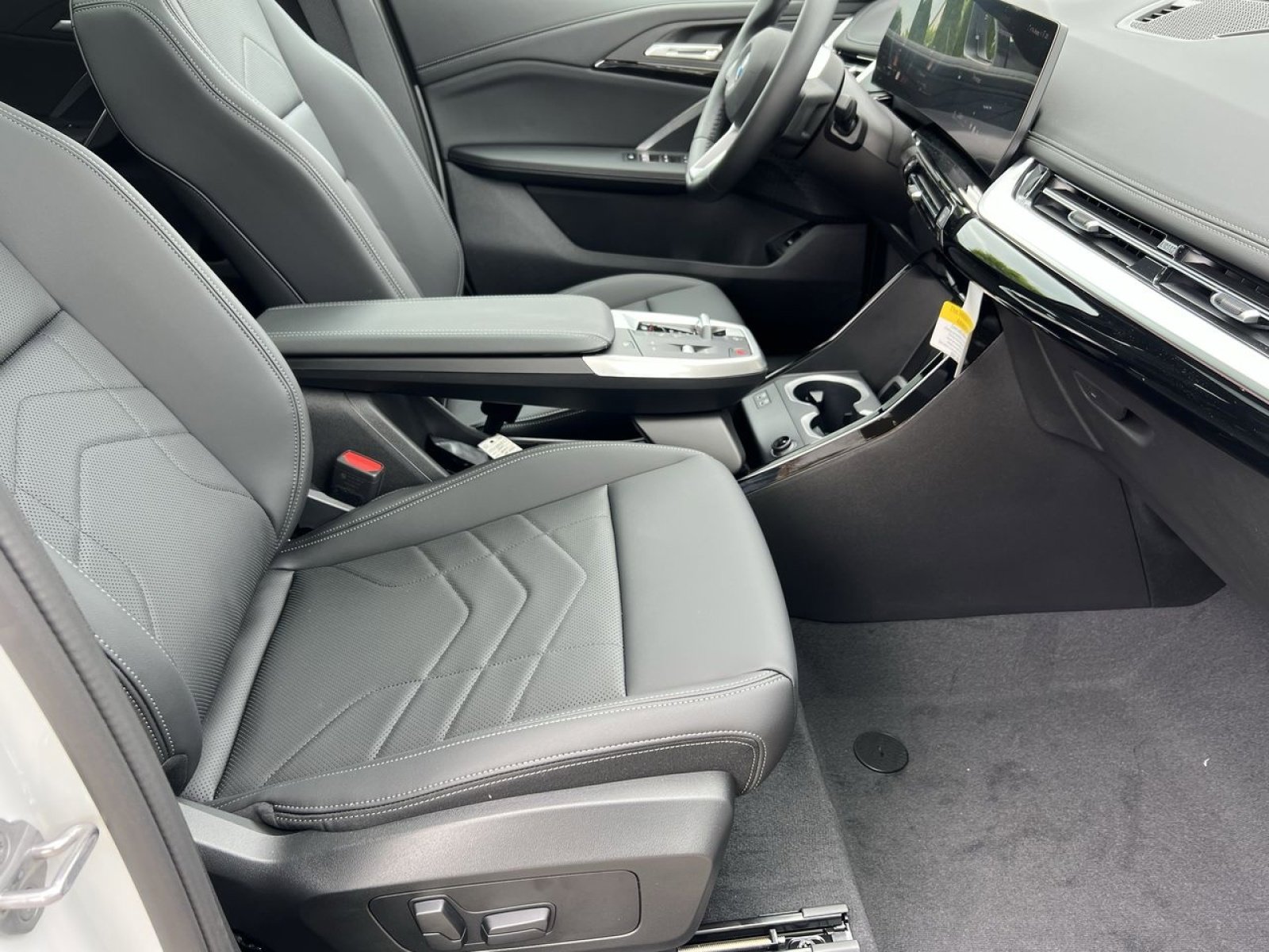 Certified 2025 BMW X1 xDrive28i w/ Technology Package image 26