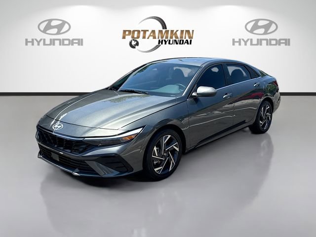 Certified 2025 Hyundai Elantra SEL w/ Cargo Package