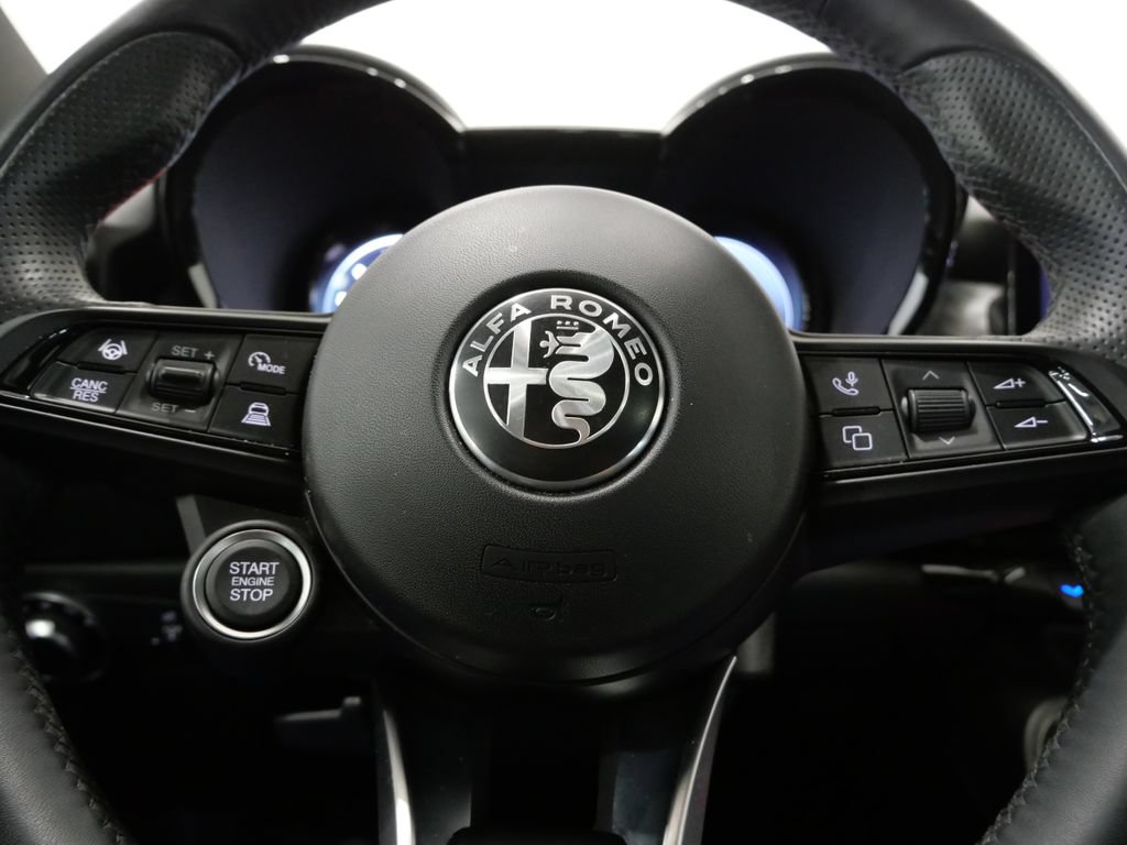 Used 2024 Alfa Romeo Tonale Ti AWD/4WD image 16