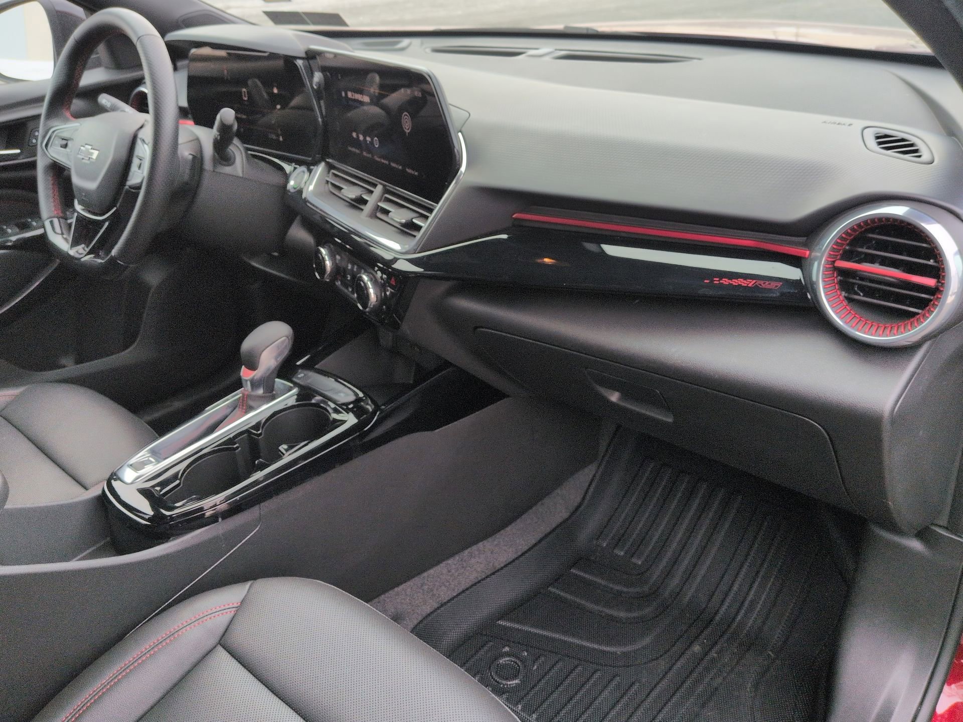 Certified 2024 Chevrolet Trax RS image 27