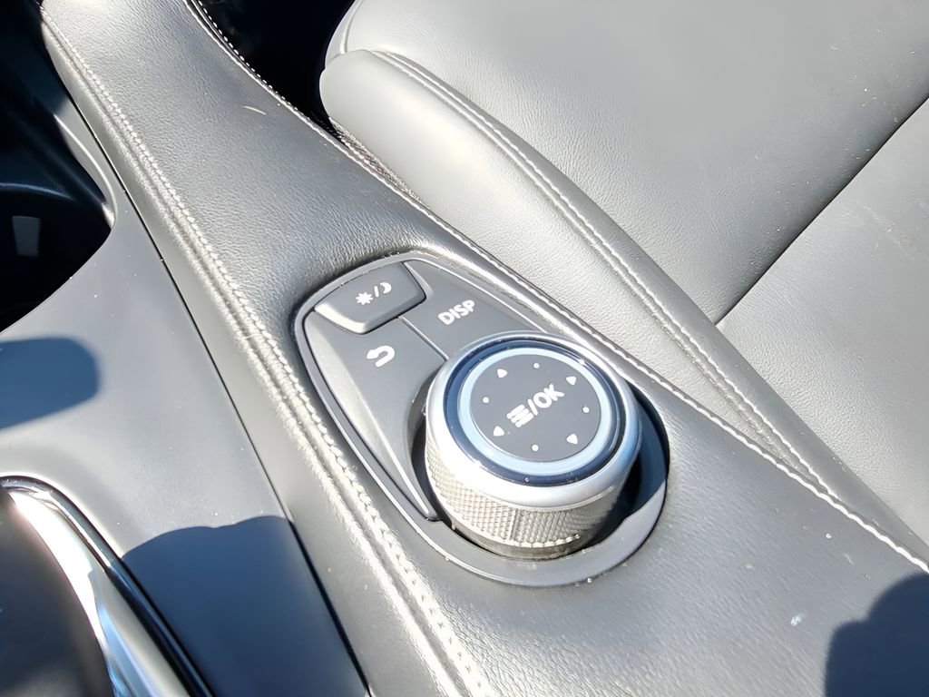 Used 2021 INFINITI QX50 Luxe image 25