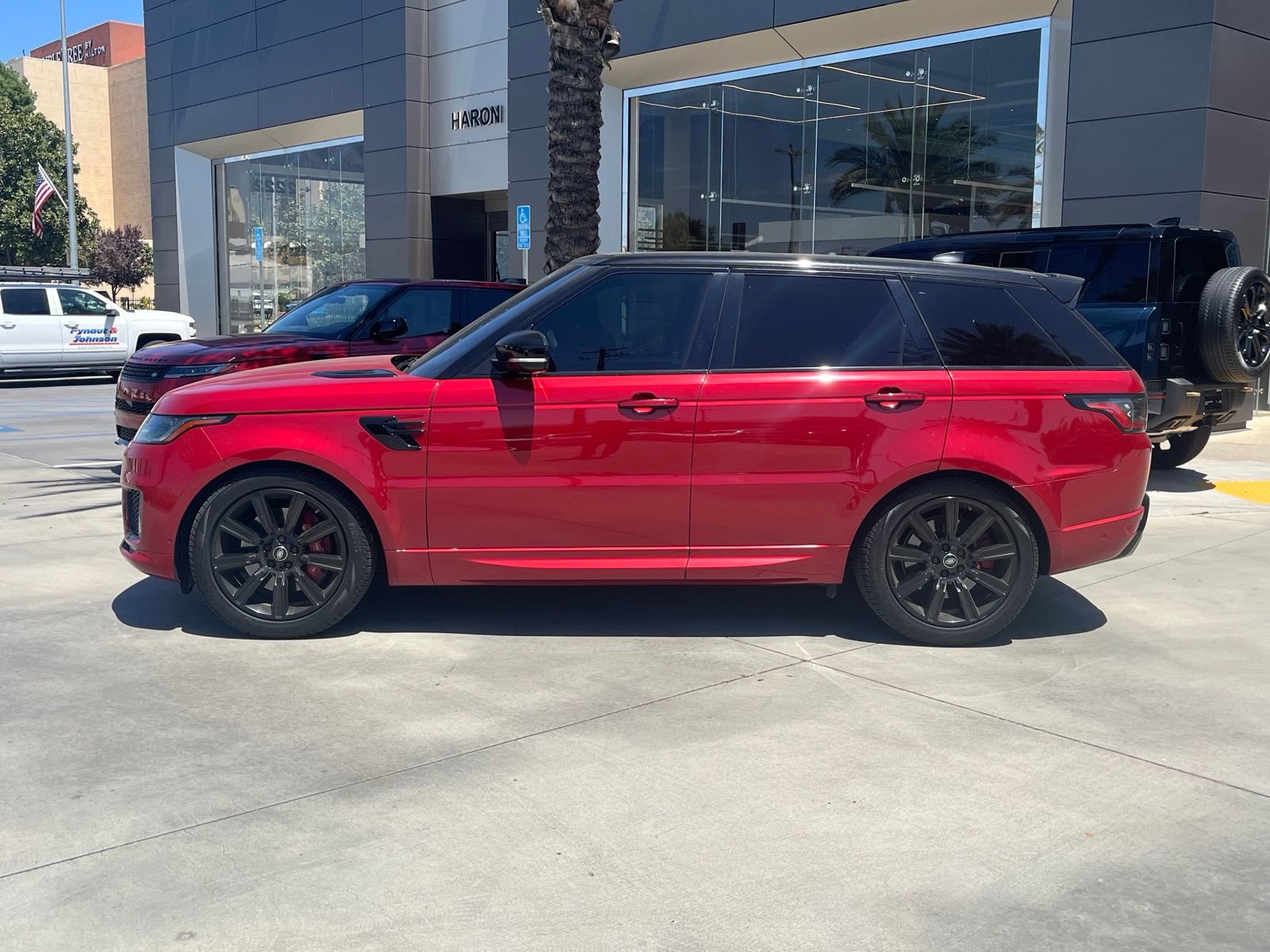 Used 2020 Land Rover Range Rover Sport HST AWD/4WD image 3