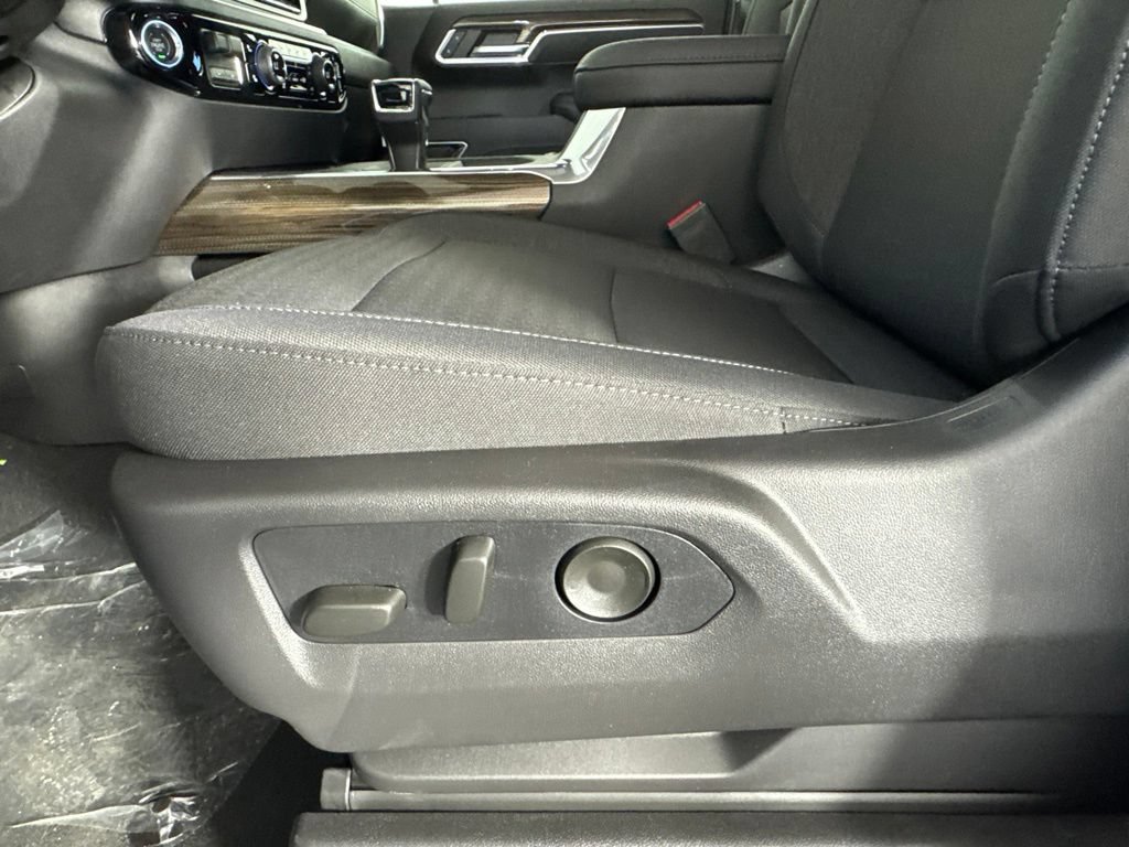 New 2026 Chevrolet Silverado 1500 RST AWD/4WD image 24