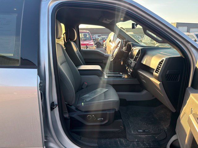 Used 2015 Ford F150 XLT w/ Equipment Group 302A Luxury AWD/4WD image 18