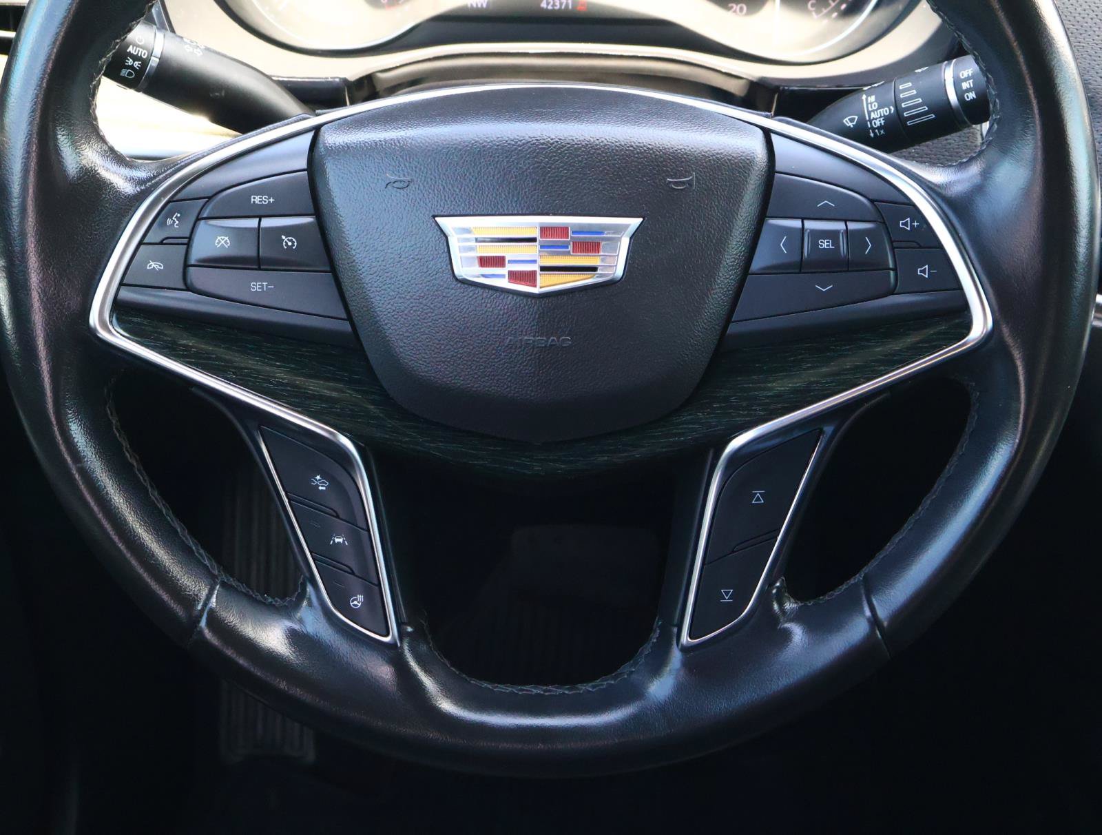 Used 2022 Cadillac XT5 Premium Luxury FWD image 14