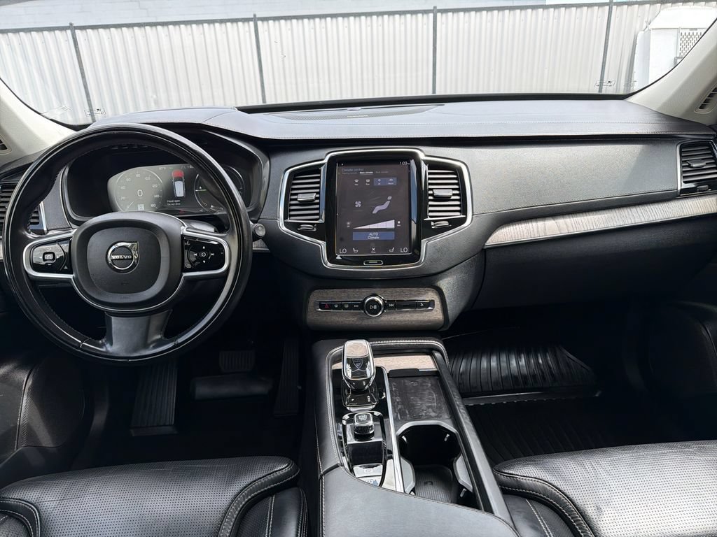 Used 2022 Volvo XC90 T8 Inscription w/ Advanced Package AWD/4WD image 12