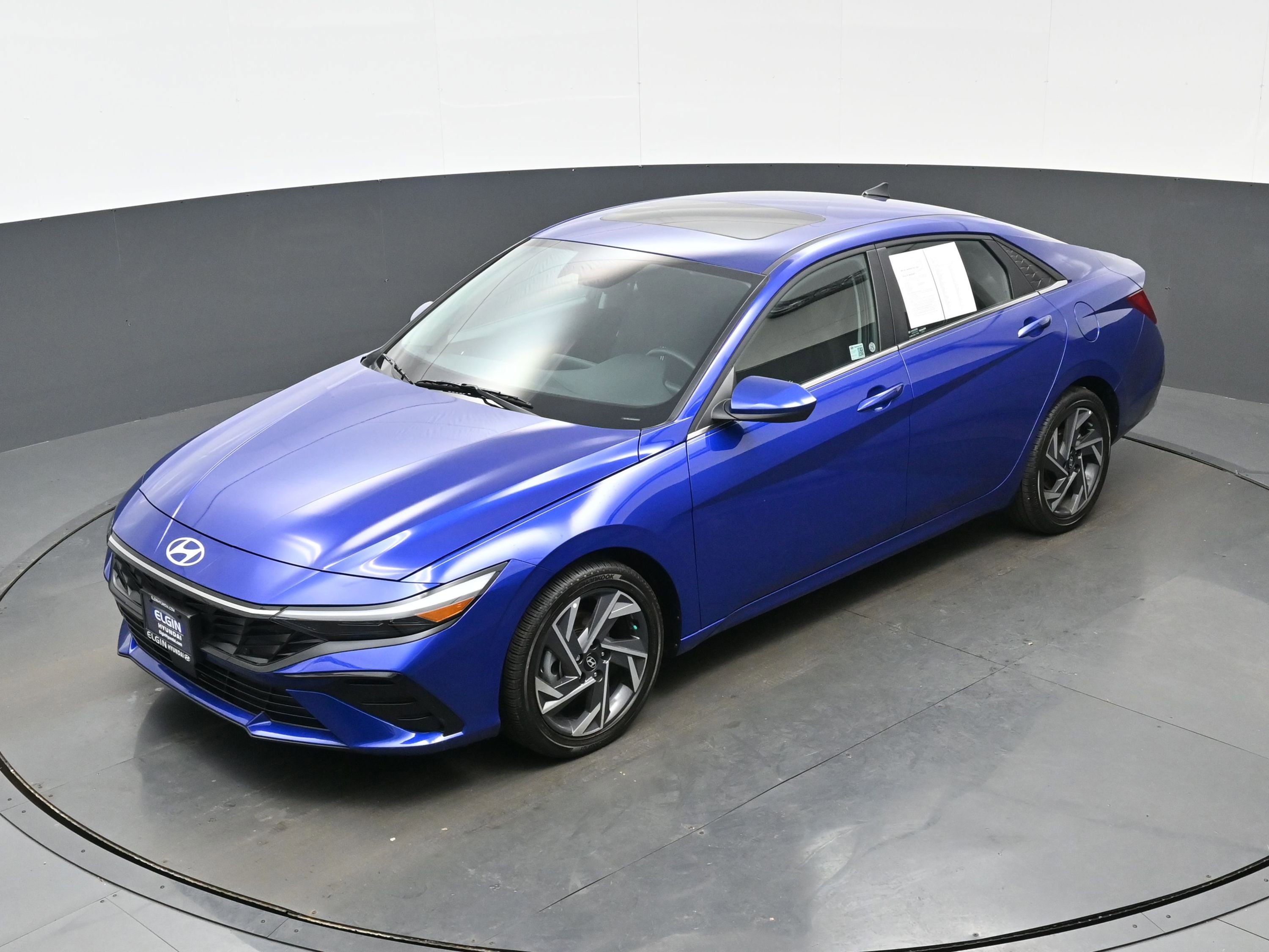 Certified 2025 Hyundai Elantra SEL image 31