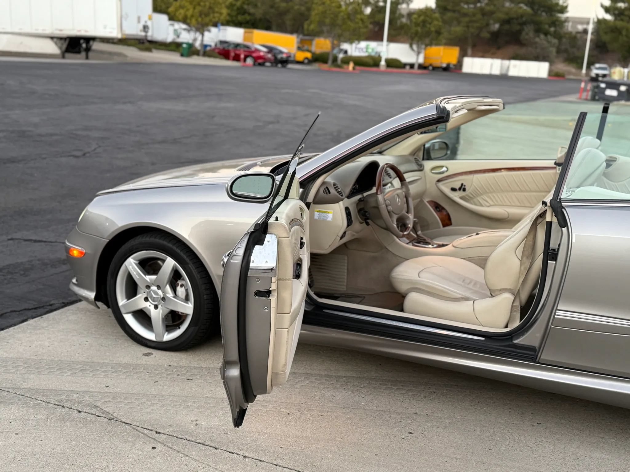 Used 2007 Mercedes-Benz CLK 550 Cabriolet image 34