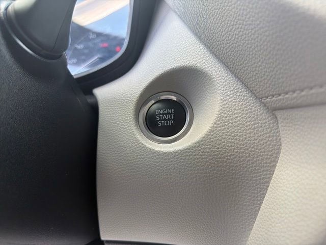 Used 2023 Toyota Corolla Cross LE AWD/4WD image 19