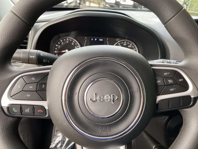 Used 2023 Jeep Renegade Latitude AWD/4WD image 12