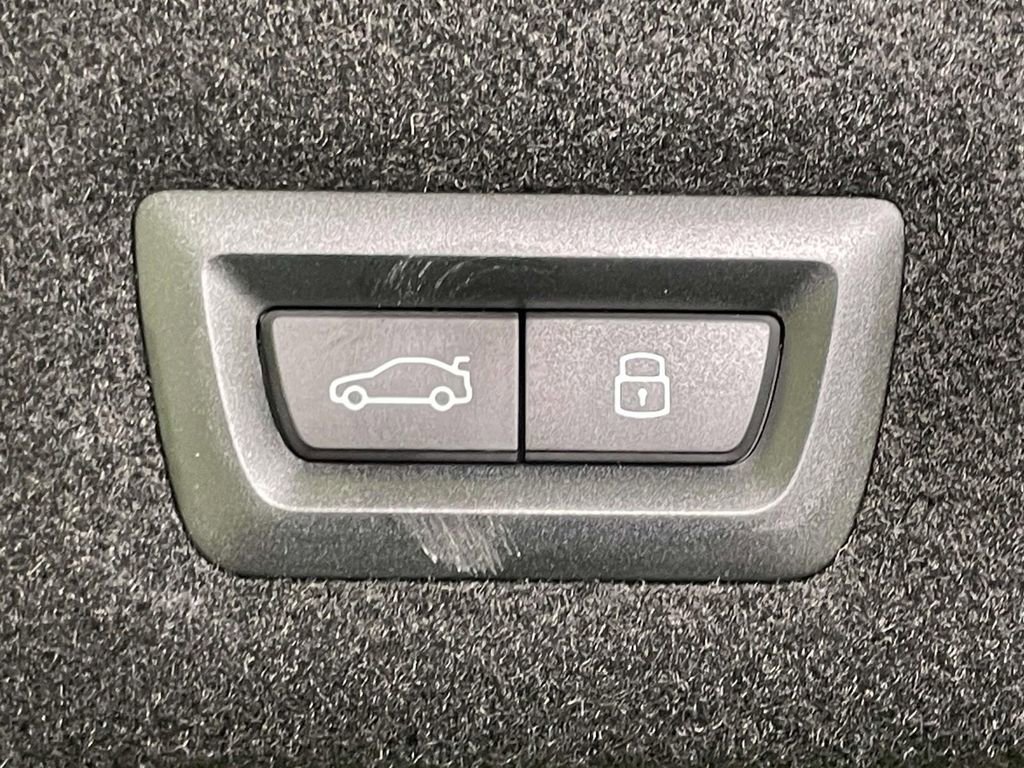 New 2025 BMW 760i xDrive AWD/4WD image 17
