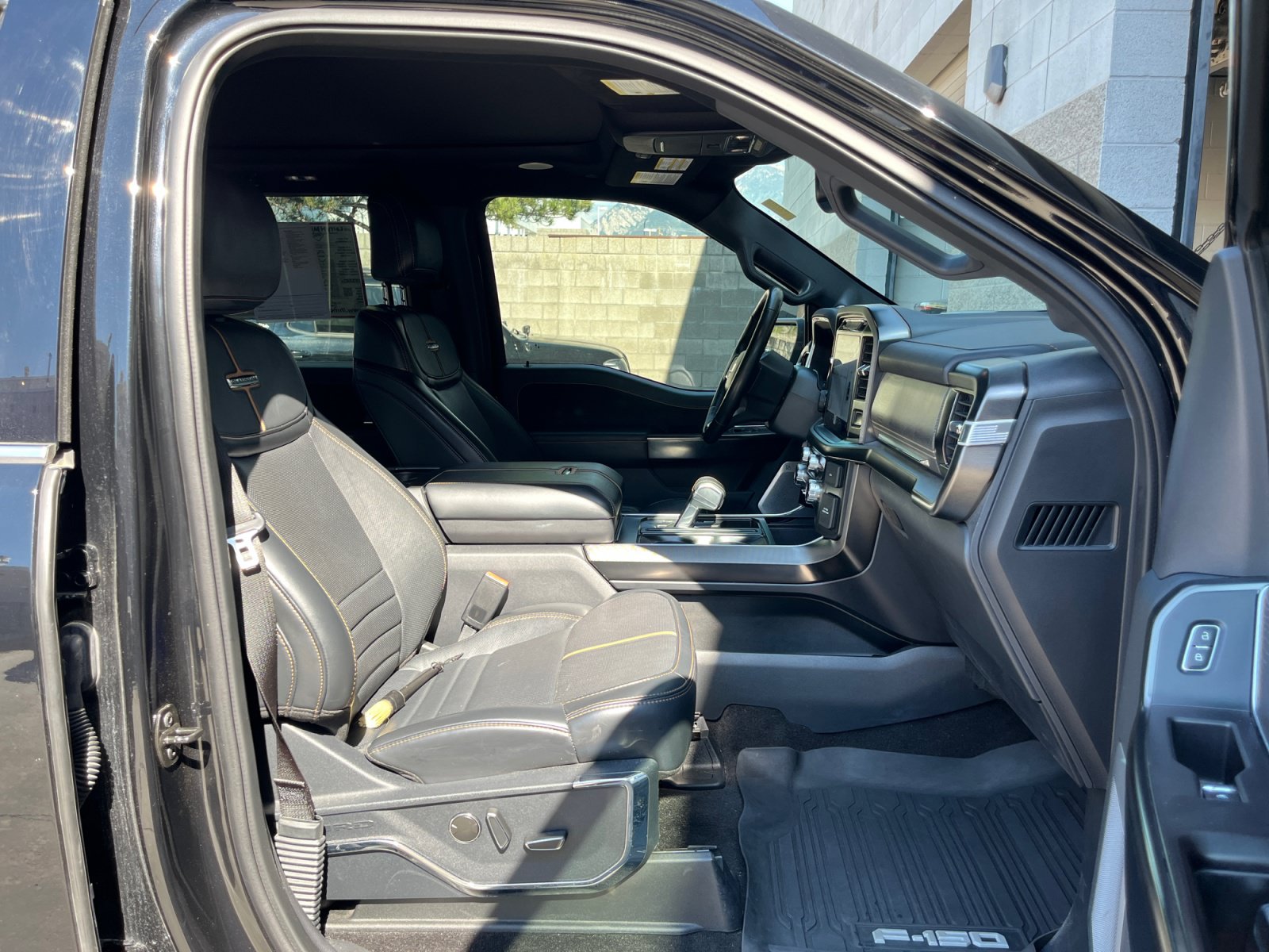 Used 2023 Ford F150 Platinum w/ FX4 Off-Road Package AWD/4WD image 29