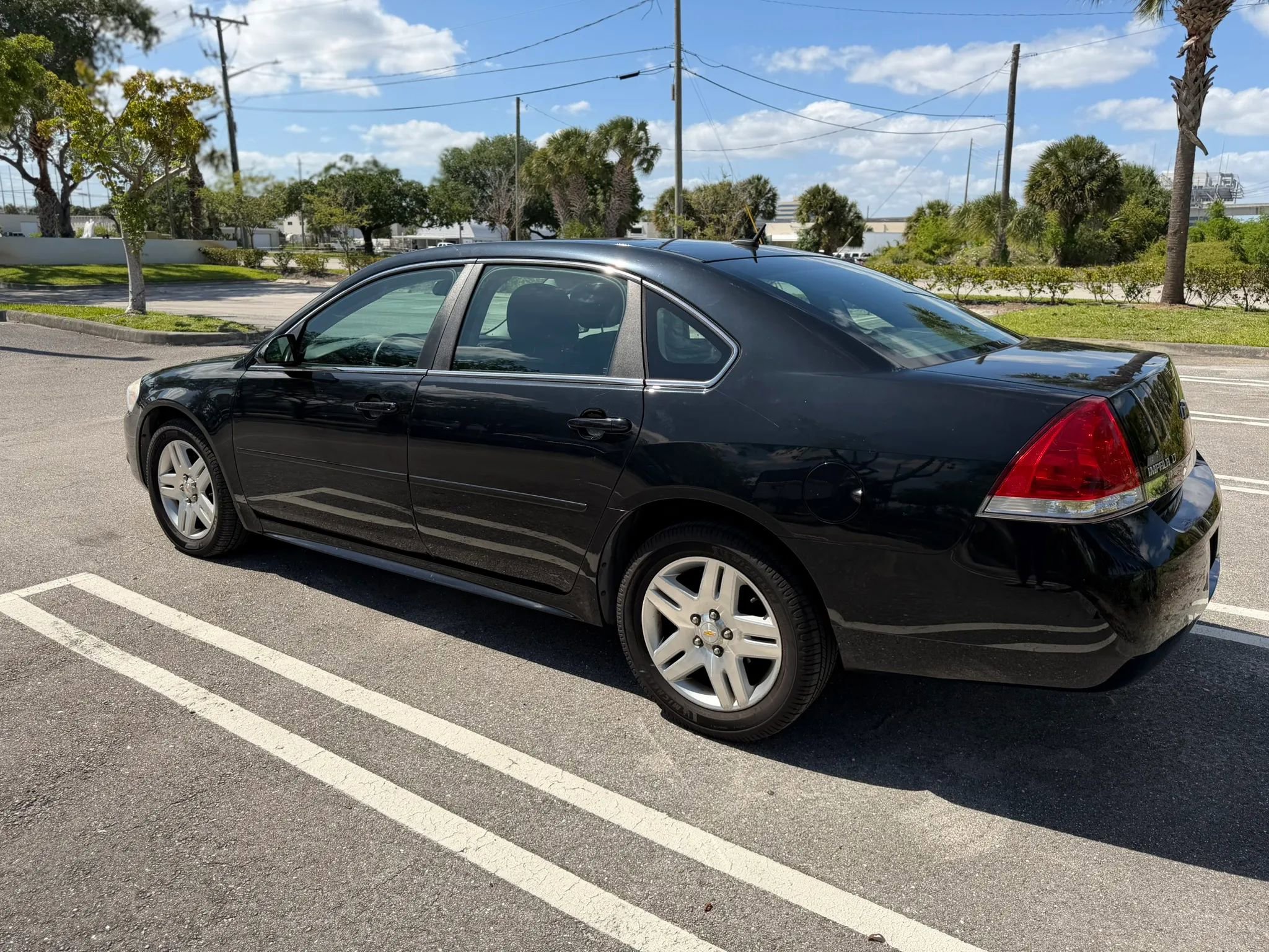 Used 2010 Chevrolet Impala LT w/ Convenience Package FWD image 5