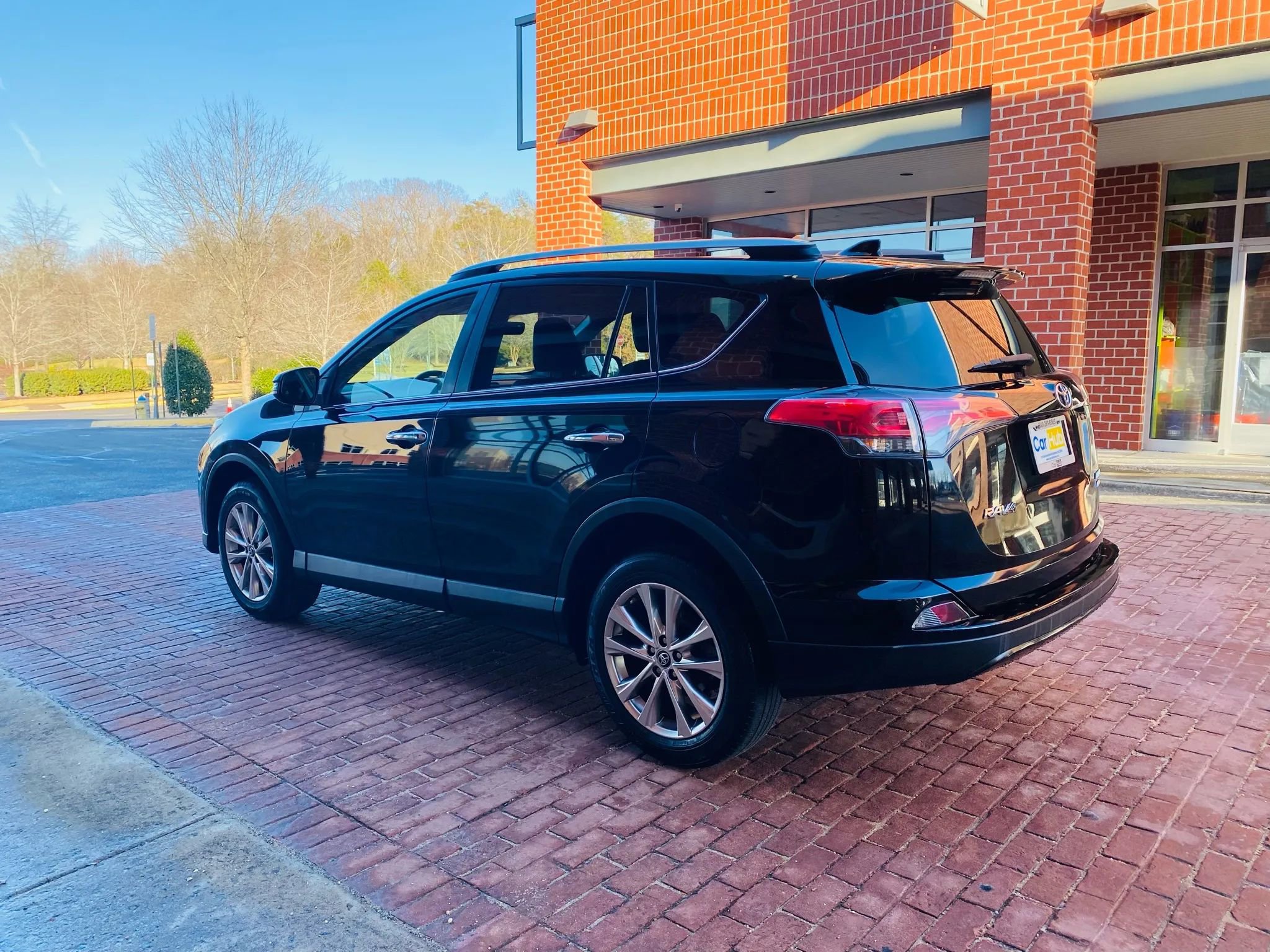 Used 2018 Toyota RAV4 Limited w/ All Weather Liner Package image 4