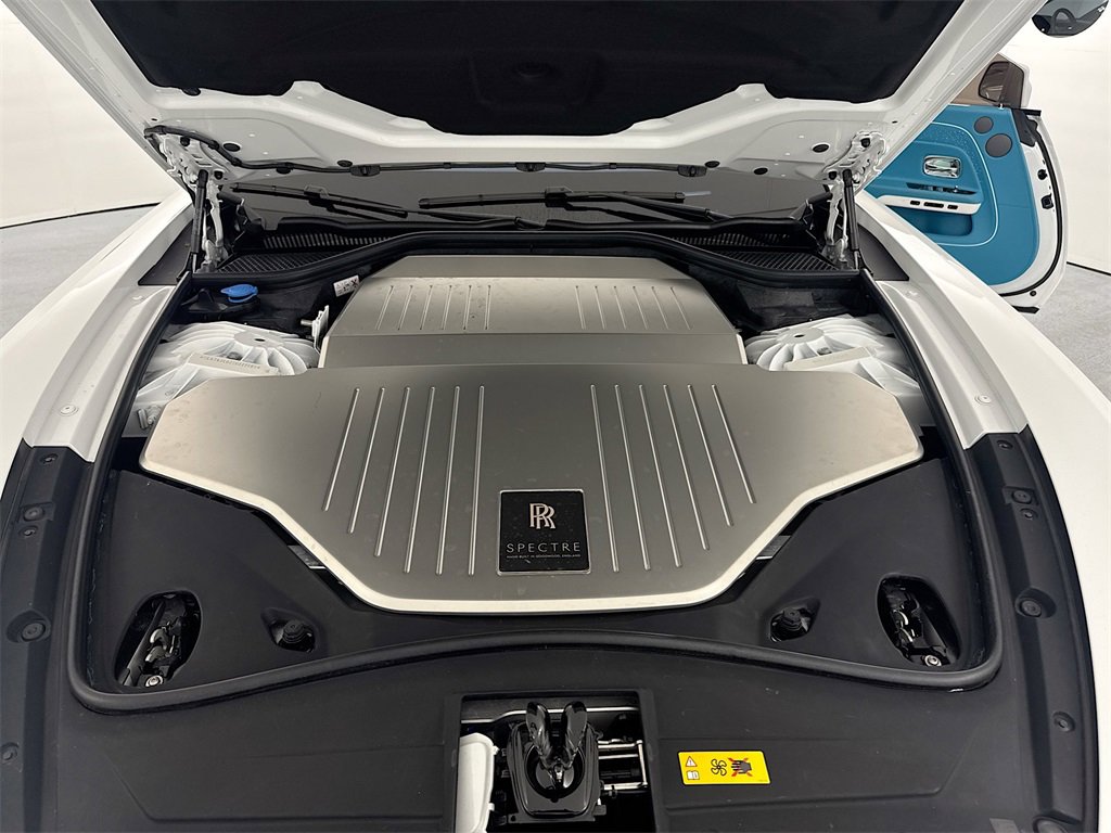 Used 2025 Rolls-Royce Spectre image 33