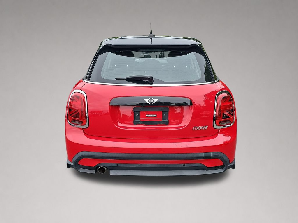 Used 2022 MINI Cooper 4-Door Hardtop FWD image 5