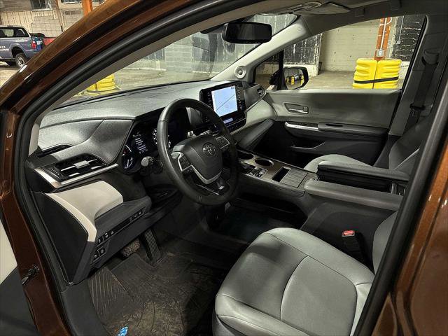 Certified 2023 Toyota Sienna XLE w/ XLE Plus Package image 31