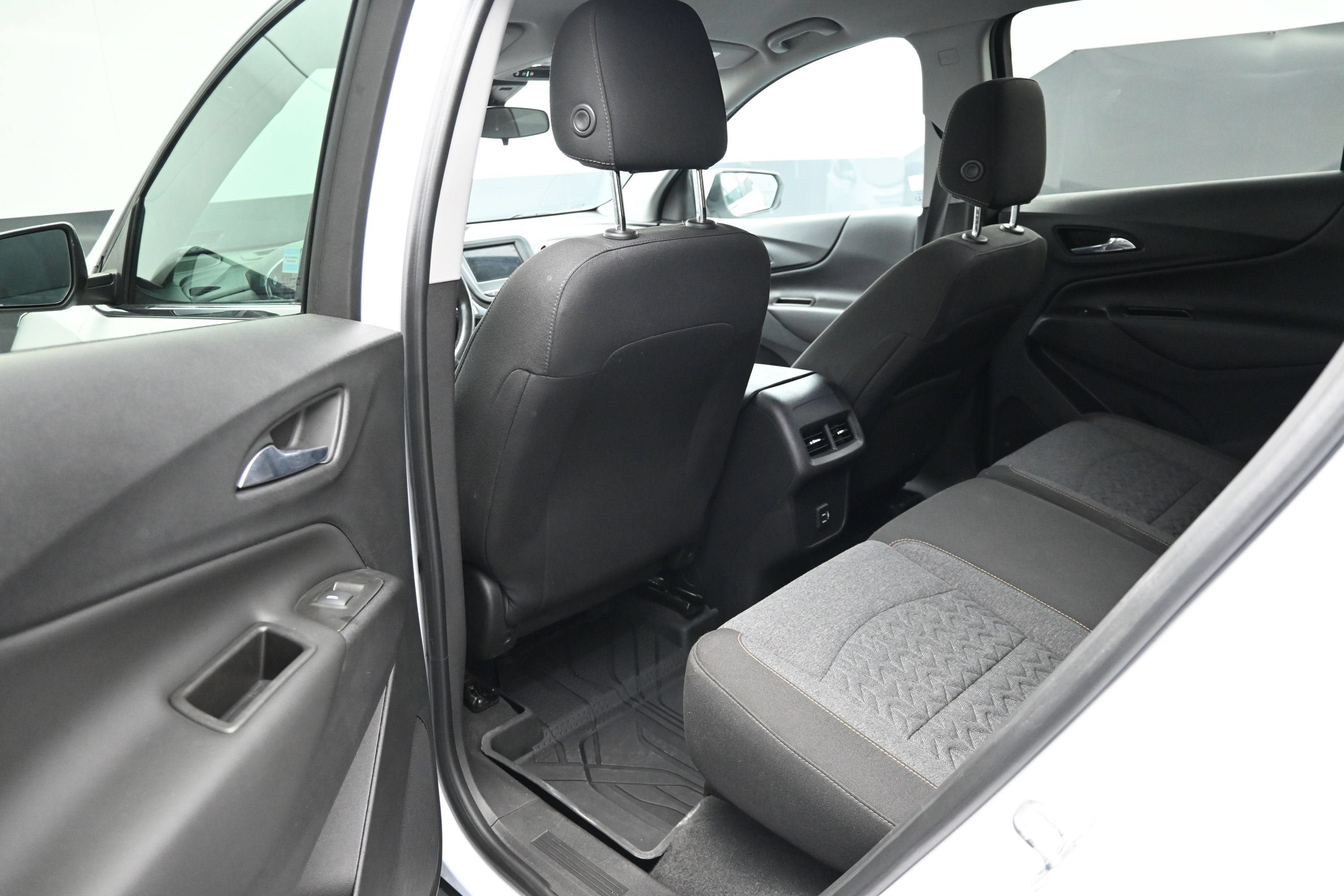 Used 2022 Chevrolet Equinox LT FWD image 27